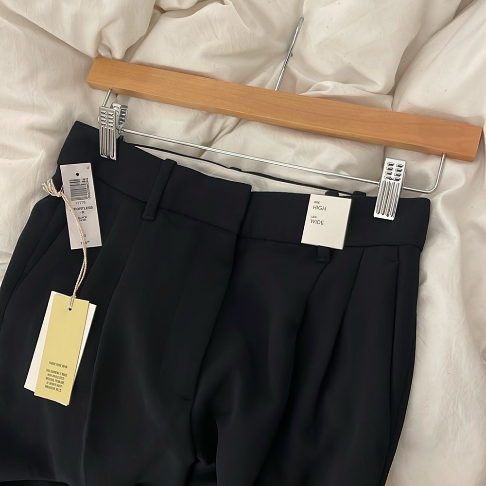 Aritzia Effortless Pant